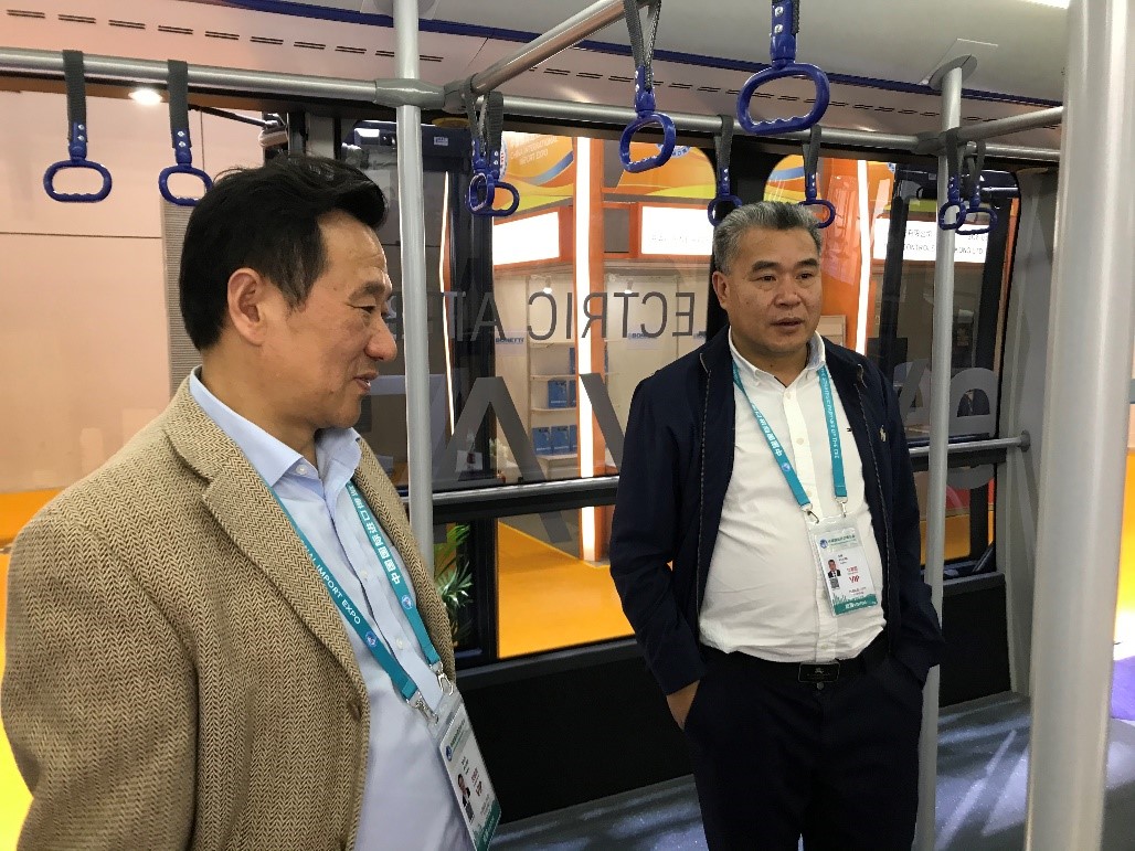 Mr. Zheng Xiangping, General manager of Zhejiang Airport Group and Mr. Zhu Qian, Deputy general manager